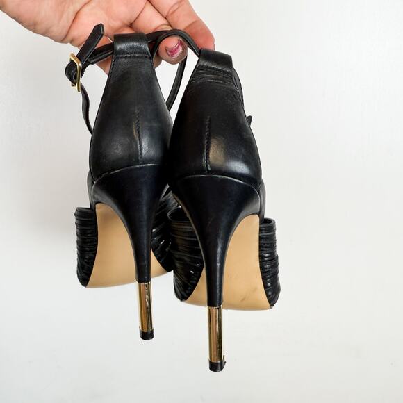 Neiman Marcus Leather T-Strap Sandals Heel Black Open Toe - Size 7.5 - Picture 7 of 10